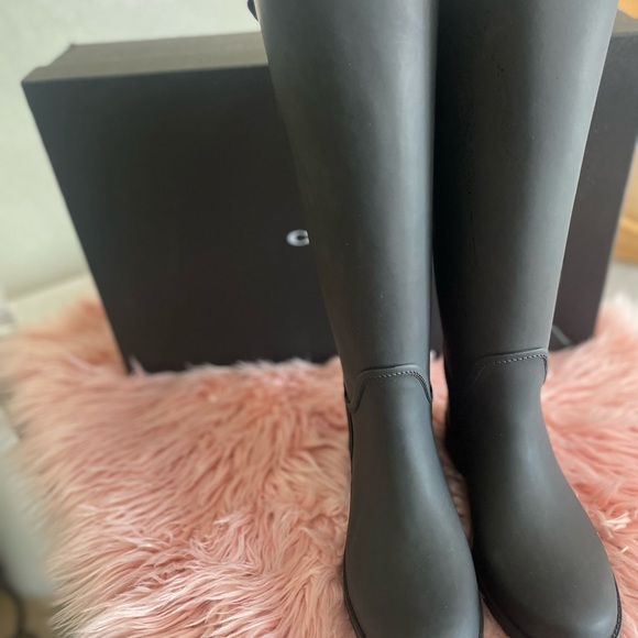 Women's Black rain  Knee-High Boots - Picture 1 of 4